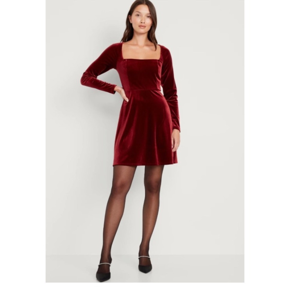 Old Navy Dress Womens XS Fire Scarlet Velvet Fit & Flare Long Sleeve Mini NEW